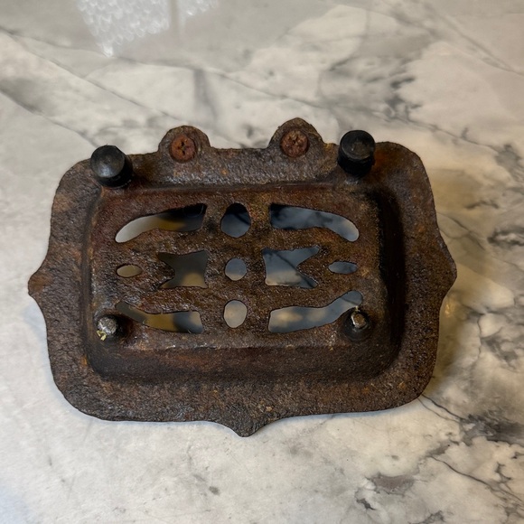 Rustic Cast Iron Pig Soap Dish - Picture 2 of 7